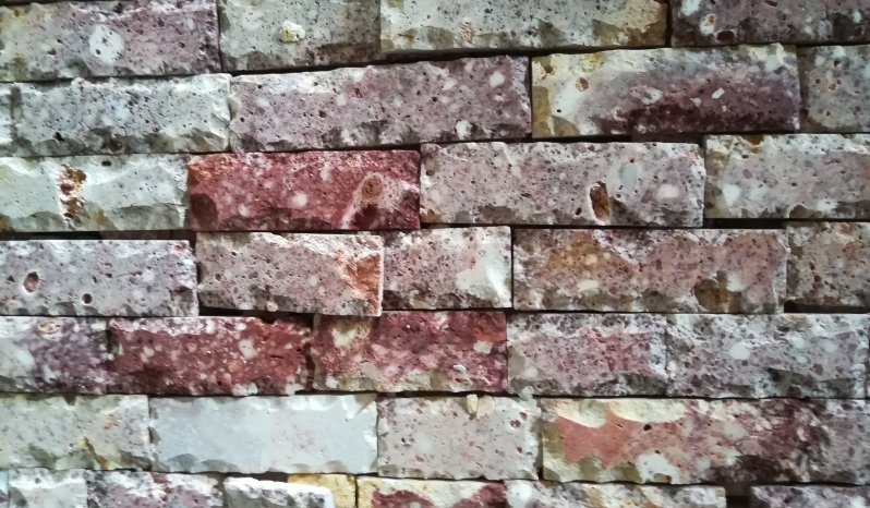 Plytelės "Liporitas rusvas" su skaldytais kraštais